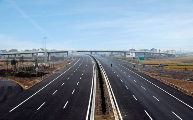 橡膠氣囊在杭浦高速公路(嘉興段)
